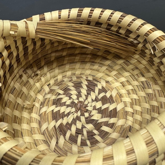 Sweetgrass Basket with Handle – Handwoven Coiled Decorative Basket - Picture 3 of 6